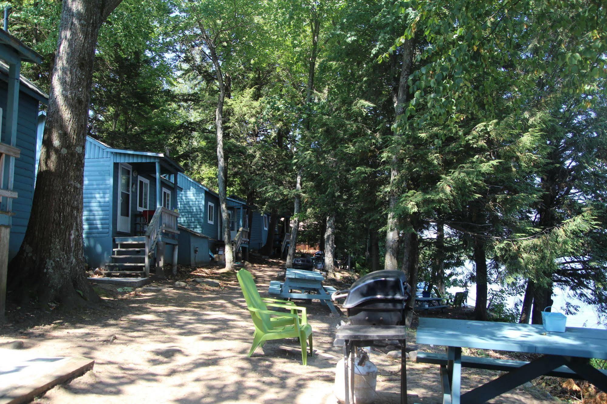 Black Lake Cabins Torrance Exterior photo